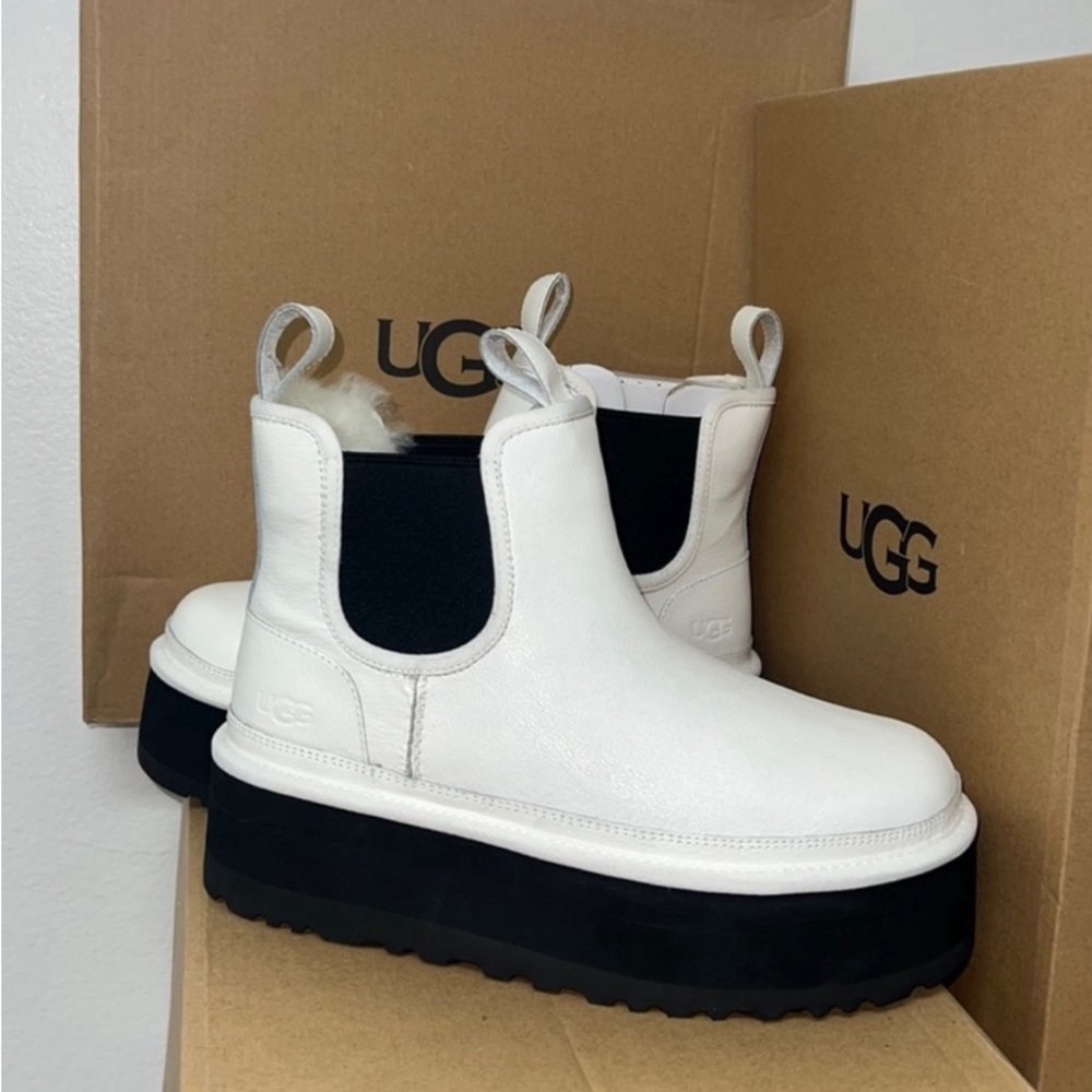 Ugg neumel platform Chelsea boots